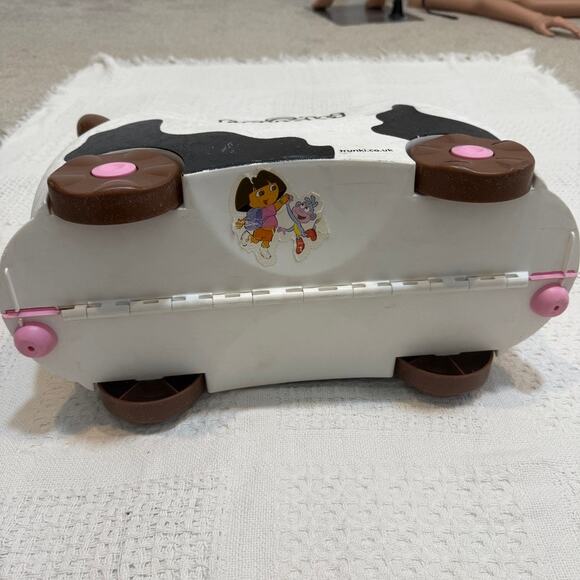 Trunki Frieda cow ride on child's carry on luggage suitcase 3022 - Picture 4 of 7